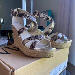 Banana Republic Espadrille Wedge, Size 8, Color Snake.